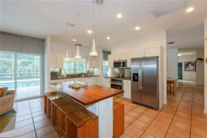 586 yucca rd naples fl
