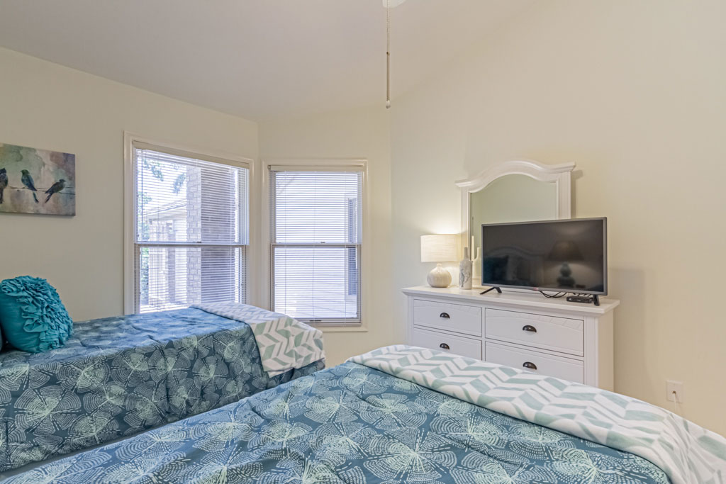 6632 trident way naples fl