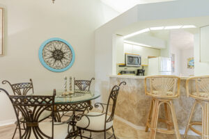 822 gulf pavilion #202 naples fl