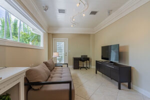 877 7th st s naples fl
