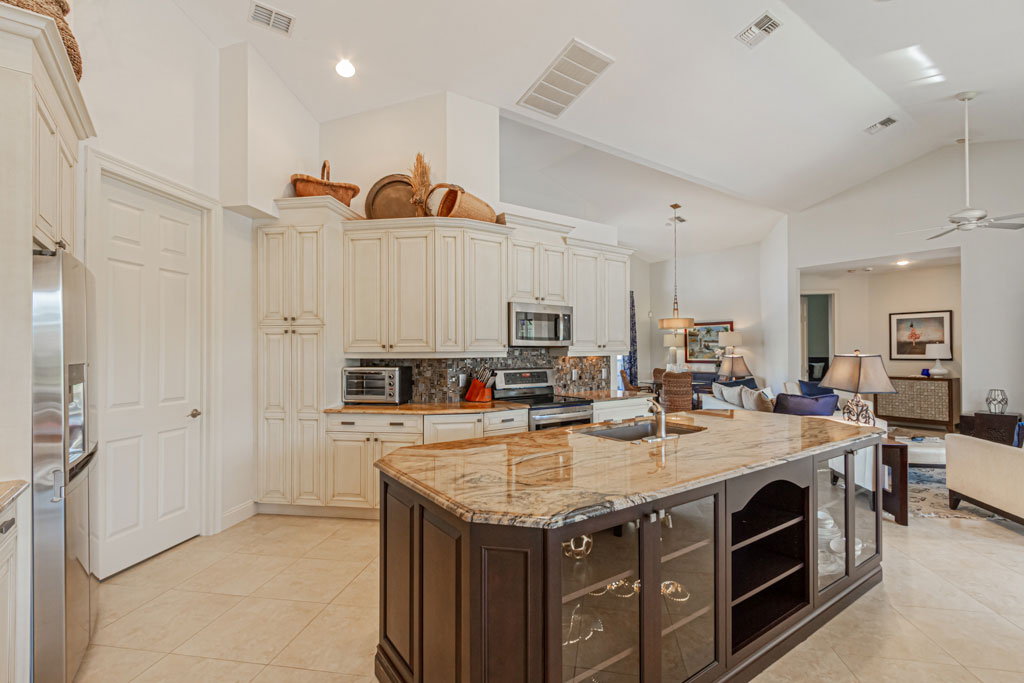 8949 lely island circle naples fl