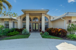 8949 lely island circle naples fl