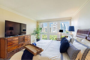 4031 Gulf Shore Blvd Naples FL