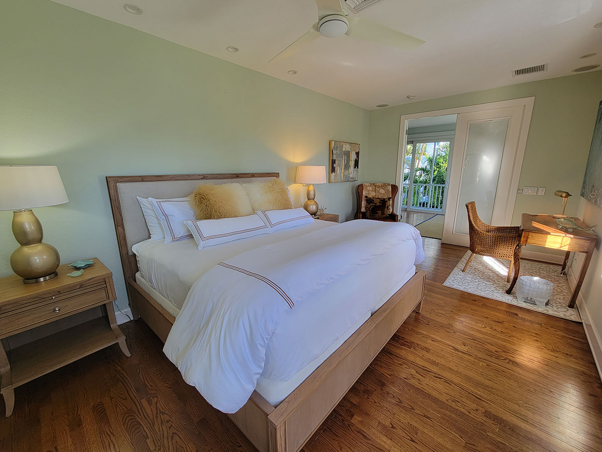 877-7th-Master-Bedroom1