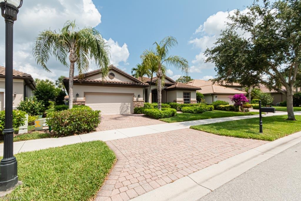 8824 Mustang Island Naples Vacation Rentals and Naples Homes for Sale